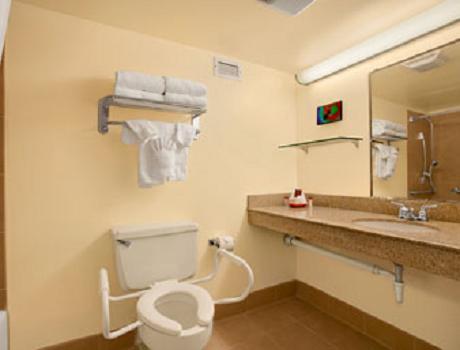 Howard Johnson Plaza Kansas City Hotel & Conference Center 외부 사진