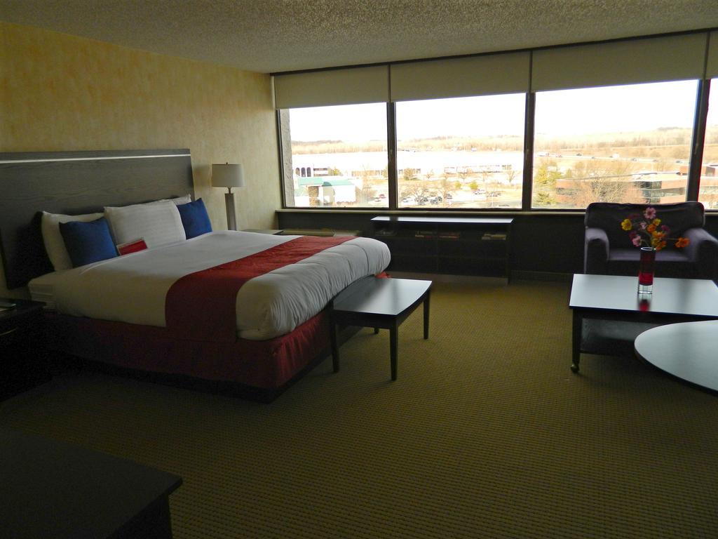 Howard Johnson Plaza Kansas City Hotel & Conference Center 외부 사진