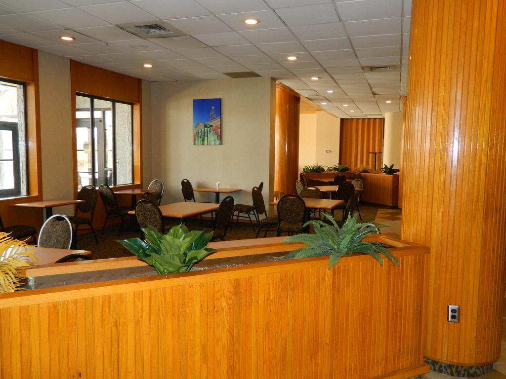 Howard Johnson Plaza Kansas City Hotel & Conference Center 외부 사진