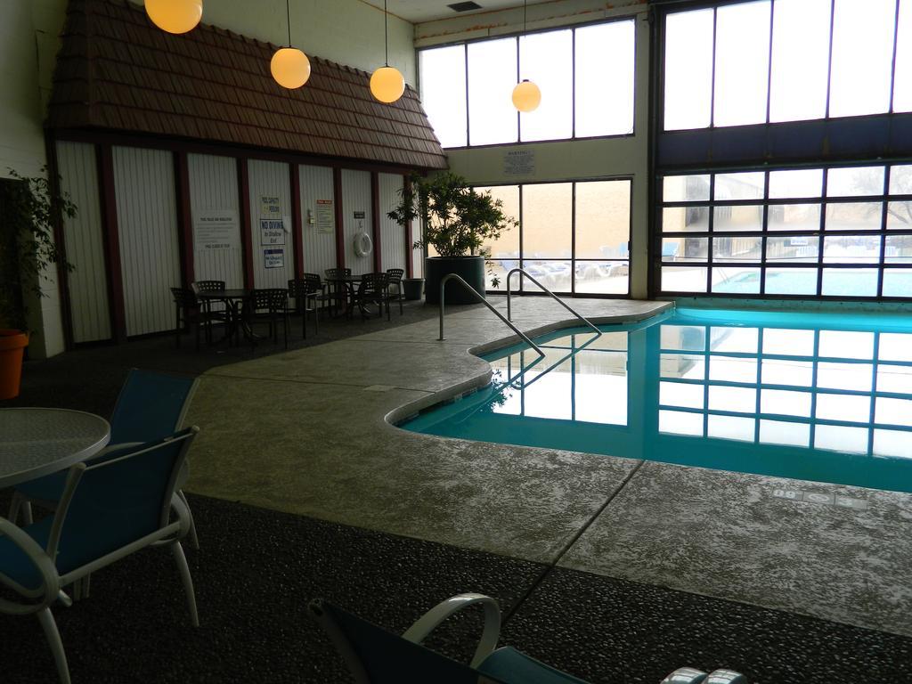 Howard Johnson Plaza Kansas City Hotel & Conference Center 외부 사진