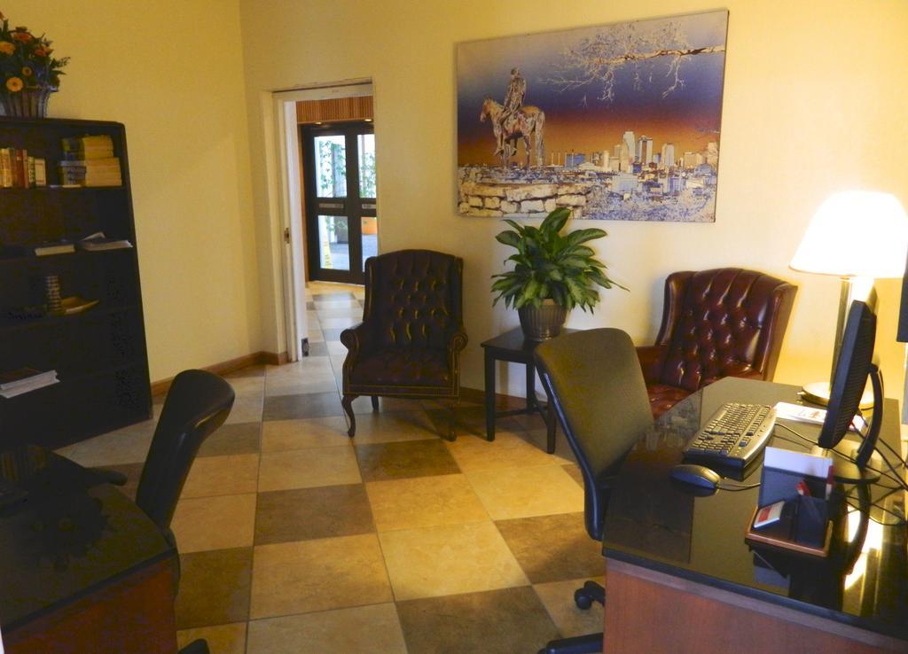 Howard Johnson Plaza Kansas City Hotel & Conference Center 외부 사진